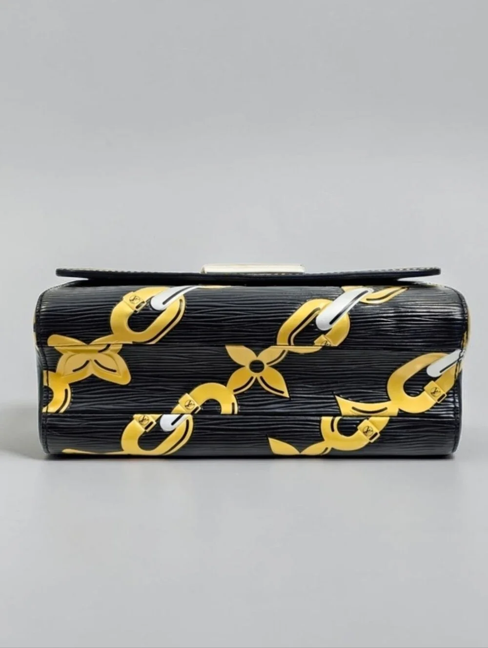 Louis Vuitton Epi Chain Flower Twist MM Black Shoulder Crossbody Bag - Picture 6 of 16